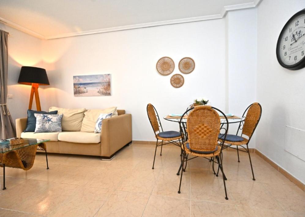 Beach Apartment Torrevieja Luaran gambar
