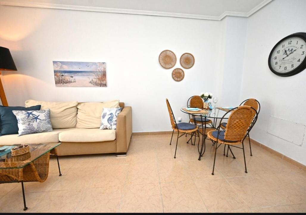 Beach Apartment Torrevieja Luaran gambar