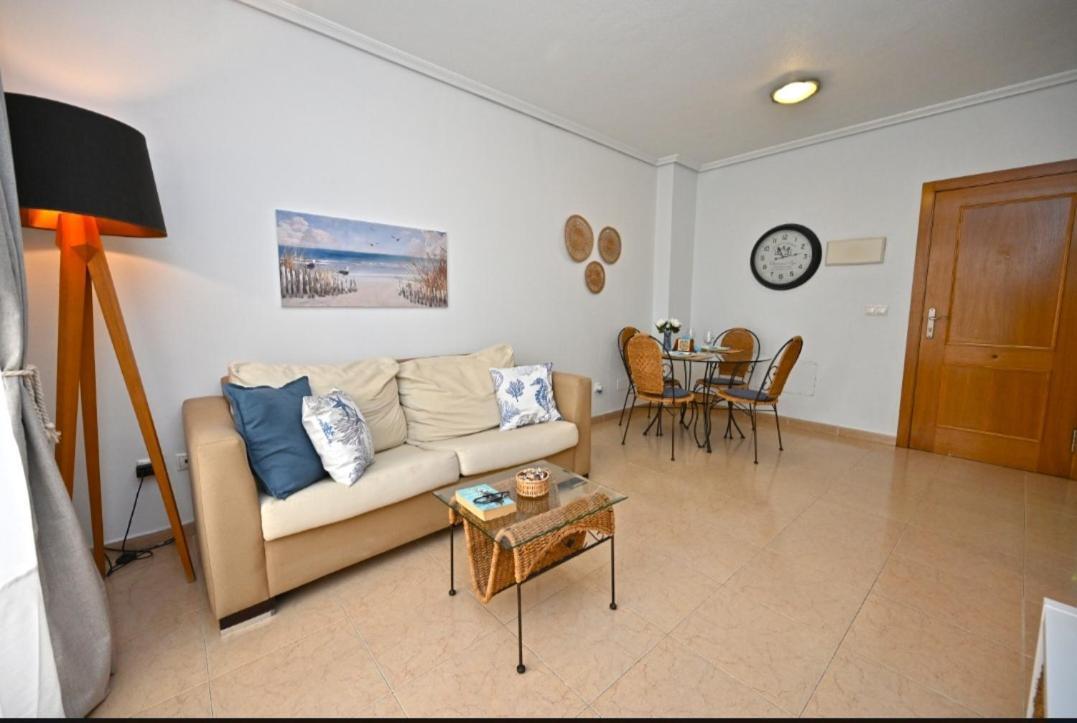 Beach Apartment Torrevieja Luaran gambar